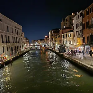 Ca' Di Luna Venice